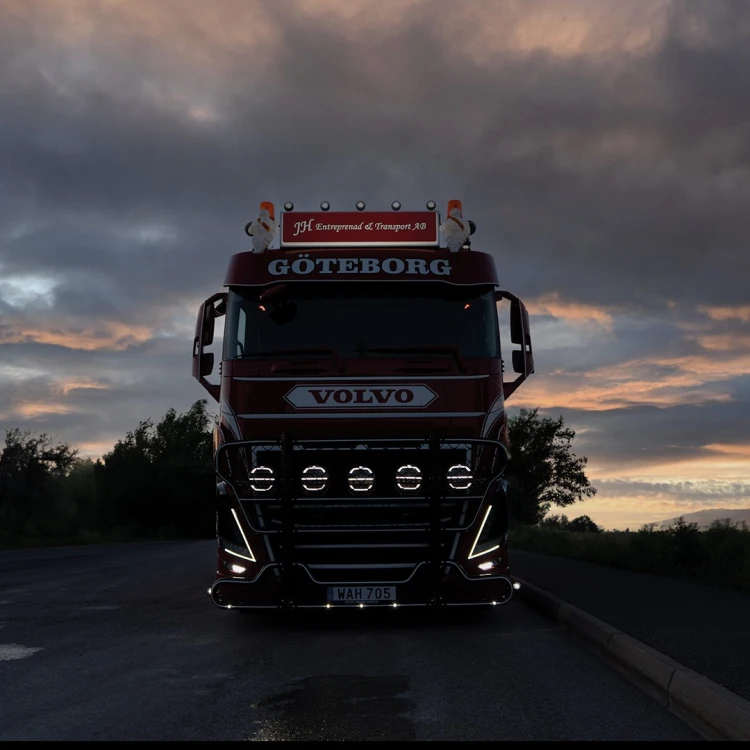 Reflektor drogowy LED OZZ XR2 P9" czarny